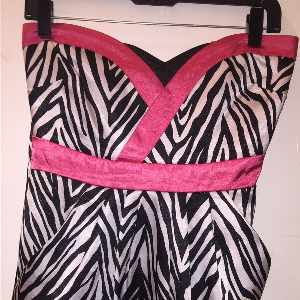 Party Dress (size 11) (with pockets)